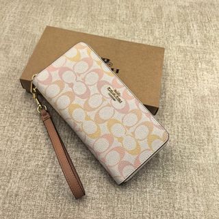 (Category: ) located in . Submitted by fancycollzstore (Listing ID 1454938126, Image 1). Description: .