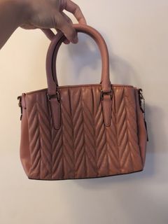（分類：）位於 。 由 amandach29 提交（商品編號 1454775883，圖片 1）。簡介： 。
