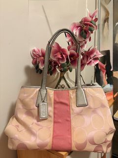 (Category: ) located in . Submitted by chic_coach (Listing ID 1454878198, Image 1). Description: .
