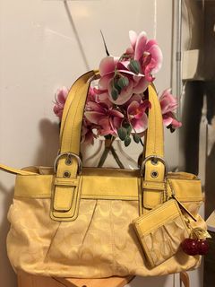 (Category: ) located in . Submitted by chic_coach (Listing ID 1454879108, Image 1). Description: .