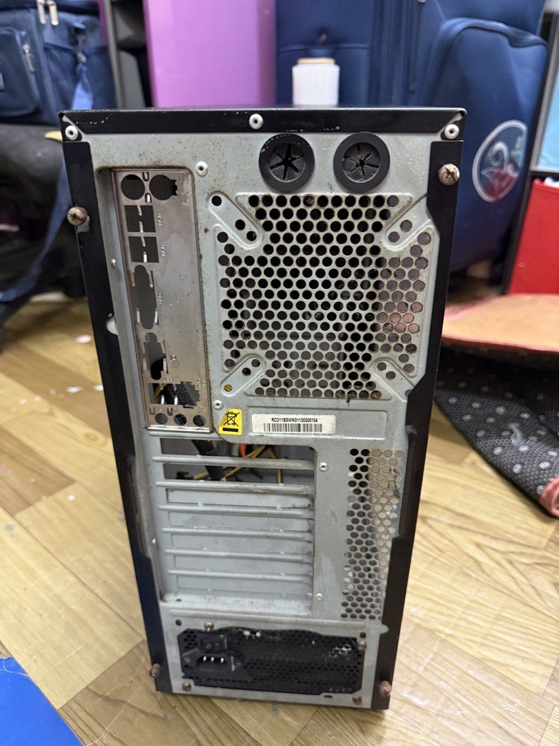 Computer part (Category: Computer Parts) located in Kuala Lumpur. Submitted by jarifjawad57913 (Listing ID 1454944537, Image 2). Description: Area. UIA, Gombak..