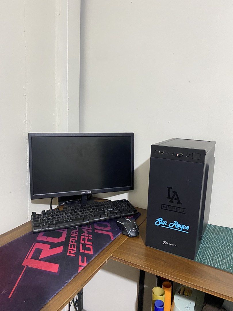 Computer Set (Category: Desktops) located in Mandaluyong City. Submitted by glvvv (Listing ID 1454914374, Image 2). Description: ALL GOOD!! ✅Keyboard with Pad ✅Mouse ✅Speakers ✅Monitor ✅connectors ✅CPU All is working and smooth, update software Windows 10 pro RFS: (for printing business po sana, we’ve been busy and due to other prior lang kaya hindi natuloy) PM Loc: Santa Ana Manila Negotiable.