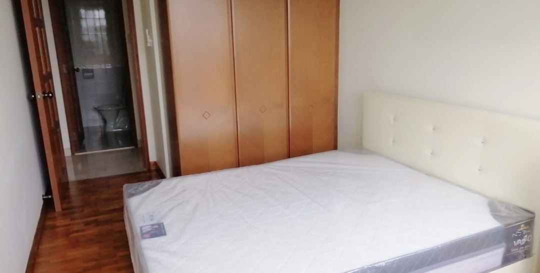 (Category: ) located in . Submitted by wlnanola17 (Listing ID 1454939536, Image 1). Description: .