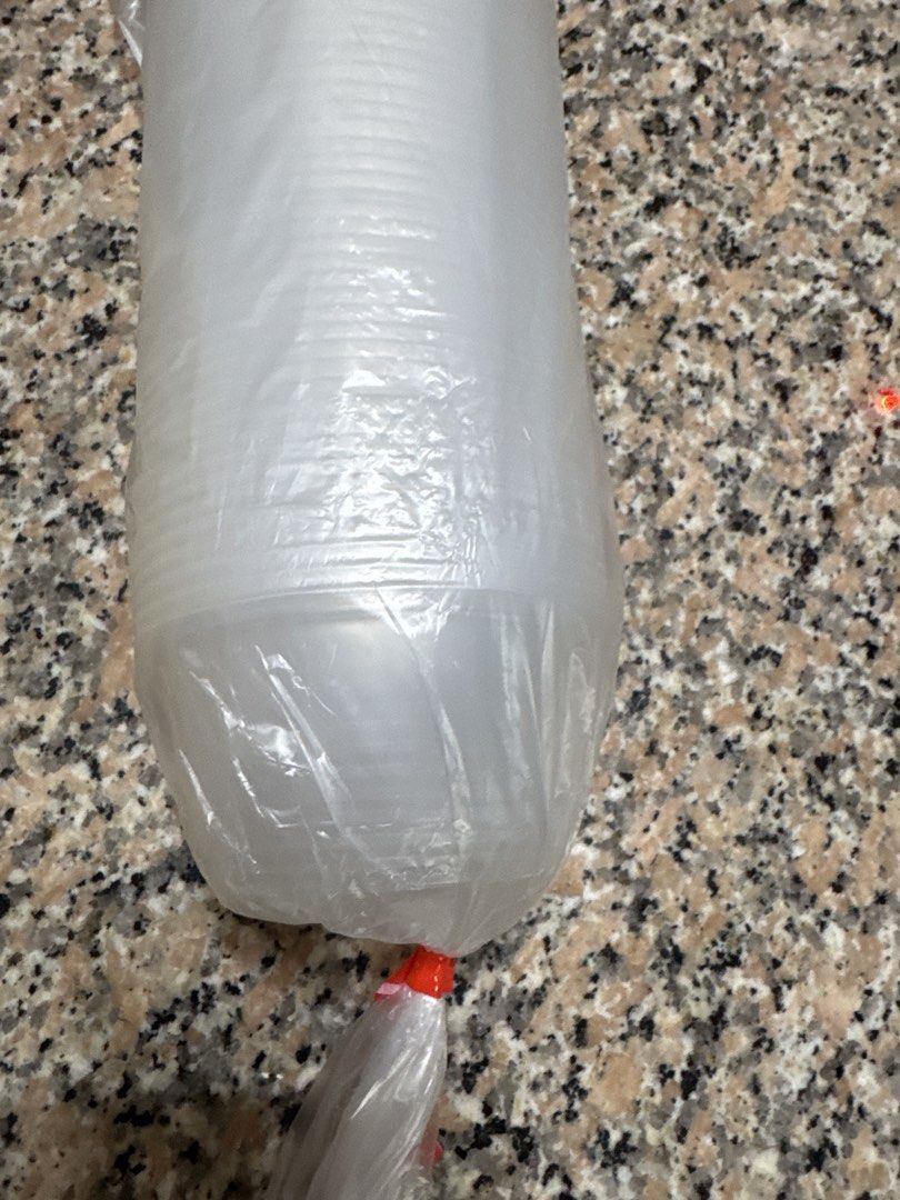 Containers (Category: Food Organisation & Storage) located in Singapore. Submitted by meiting28 (Listing ID 1454856562, Image 3). Description: The SKP PTE LTD CON-TF-5 is a durable, transparent 5 oz plastic cup holding 185 ml, measuring 94 x 41 mm. Commonly used as a drinking, sampling, or souffle cup, it is sold in cartons of 1,000 pieces. Will sell in either 500 pieces or 1000 piece( per carton). .