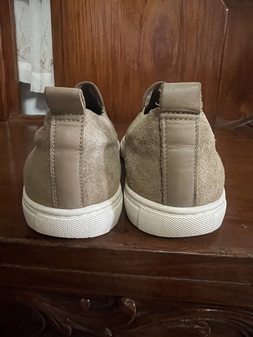 COS Minimalist Split-Suede Leather Slip-On Sneakers Men (Category: Sneakers) located in San Jacinto. Submitted by rex_finds (Listing ID 1454813871, Image 3). Description: COS Minimalist Split-Suede Leather Slip-On Sneakers Size: 42 fits 43 Best fit is 42 to 43/ 9 to 9.5 Color: Beige or Khaki 100% Genuine Split Suede Leather Leather insoles Made in Portugal Excellent condition Issue: Light Heel drags Price is negotiable Feel free to give a reasona