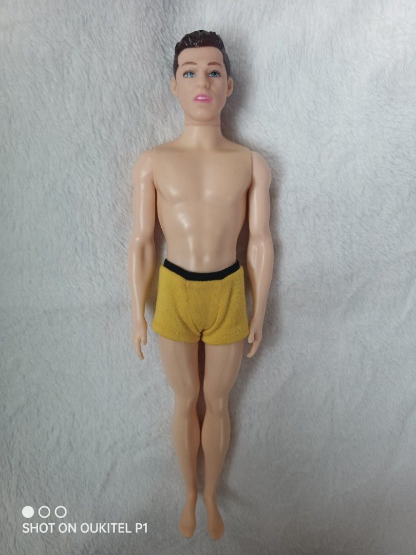 Cristiano Ronaldo Doll (Category: Figurines & Statues) located in Abucay. Submitted by abpshop (Listing ID 1454760822, Image 2). Description: Pre loved cristiano ronaldo doll, in good quality conditions, MOP: Gcash + SF Location: Bataan Courier: J&T Express.