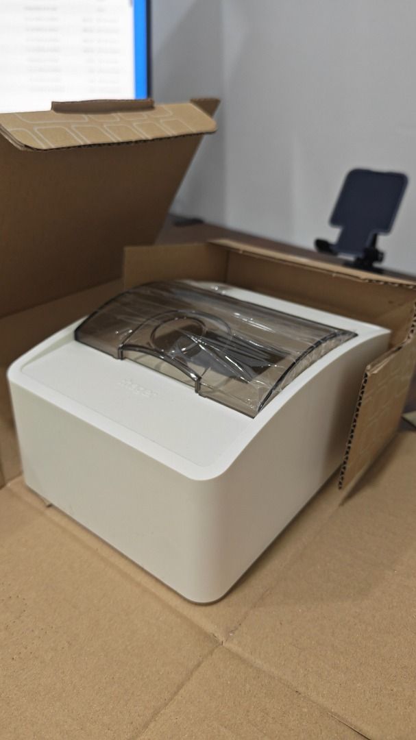 DB Box (Category: Electrical, Adaptors & Sockets) located in Singapore. Submitted by fastngo (Listing ID 1454899338, Image 2). Description: .