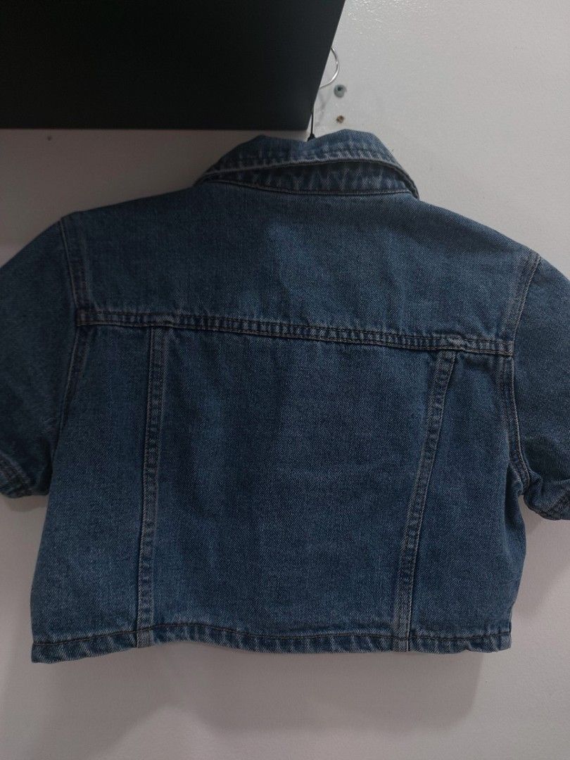 Denim Crop Top (Category: Coats, Jackets and Outerwear) located in Manila. Submitted by spideymoon (Listing ID 1454819101, Image 3). Description: .