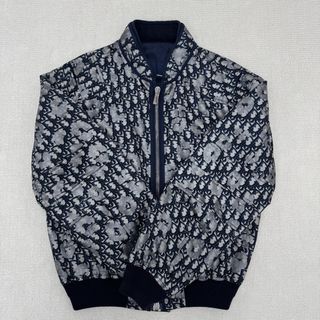 （分類：）位於 。 由 lion_resells 提交（商品編號 1454852602，圖片 1）。簡介： 。