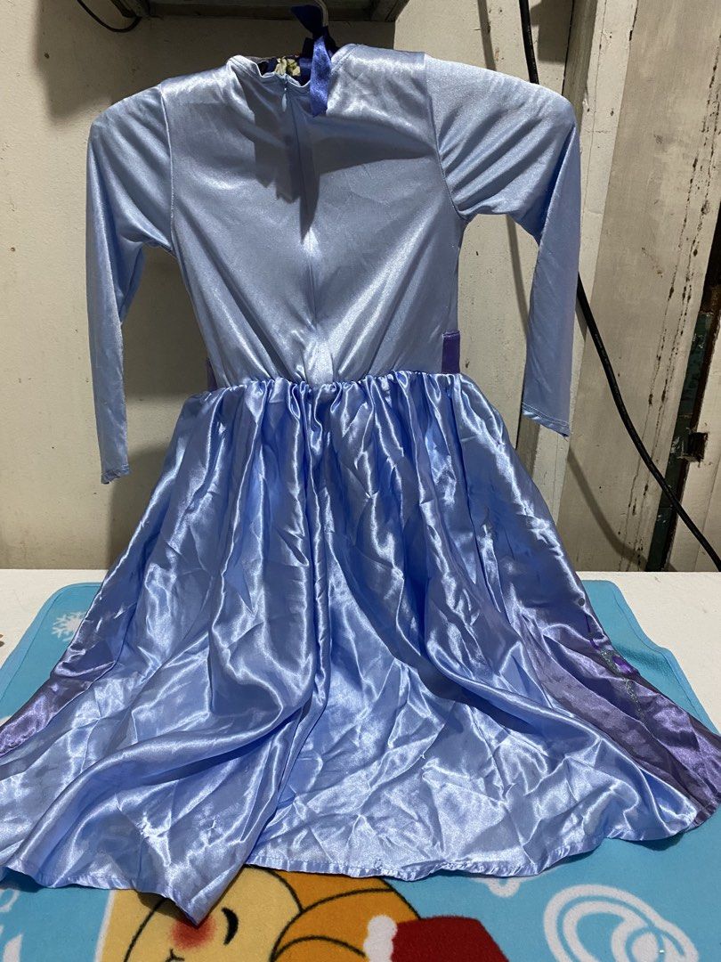 Disney Store Frozen 2 Elsa Costume (Category: Babies & Kids Fashion) located in Manila. Submitted by resi.diaz (Listing ID 1454940276, Image 3). Description: - Medium size on tag shoulders- 9 1/2 inches Waistline- 20 inches Length- 31 inches.
