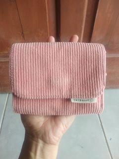(Kategori: ) berada di . Dikirim oleh amarezeki (ID iklan 1454791845, Gambar 1). Deskripsi: .