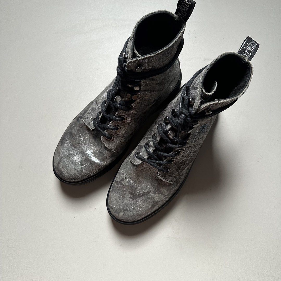 Dr. Martens boots (Category: Boots) located in Cagayan de Oro. Submitted by _dnever (Listing ID 1454887968, Image 2). Description: .
