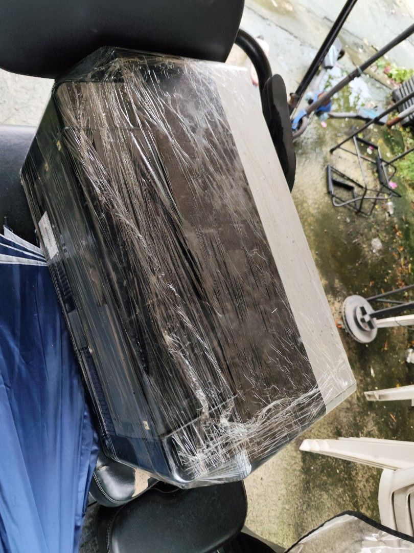Epson Stylus Photo R3000 Printer (Category: Printers, Scanners & Copiers) located in Manila. Submitted by silentstar-0f4b (Listing ID 1454788278, Image 2). Description: - Epson Stylus Photo R3000 printer - Model: B471A - Power: 120V, 50-60Hz, 0.5A - Serial Number: J6SY007716 - Origin: Made in Indonesia - Condition: Wrapped in plastic - needs repair fuse daw po sira.