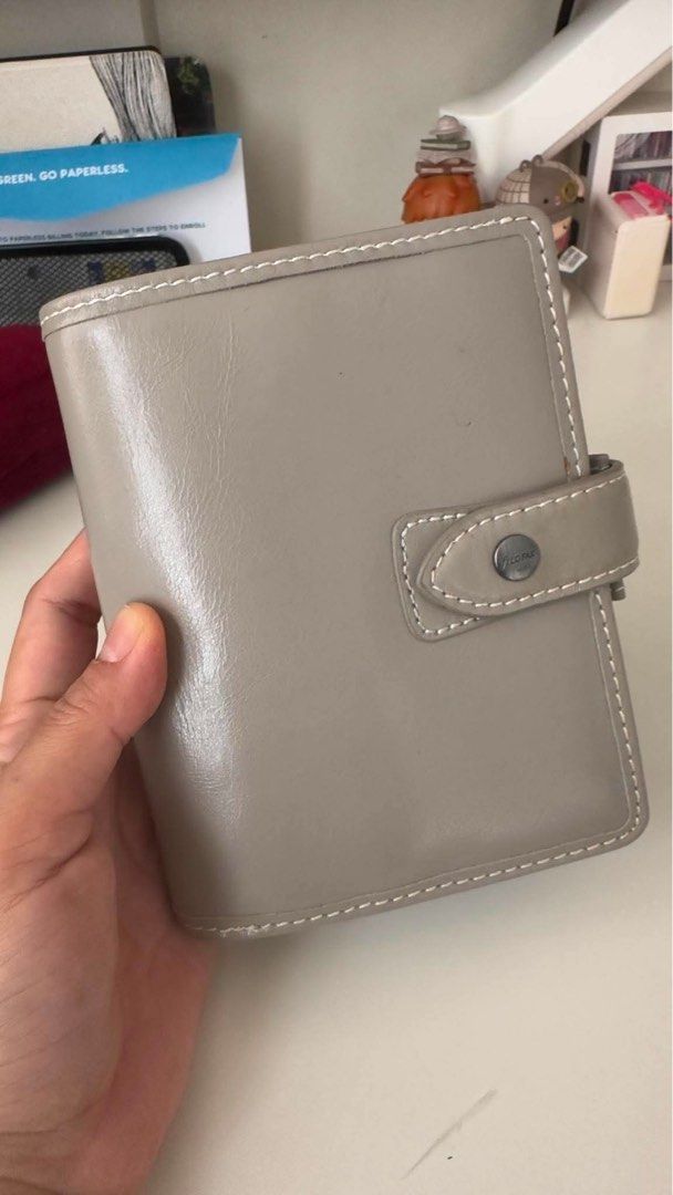 Filofax Malden Stone - Pocket Size (Category: Stationery & School Supplies) located in Rizal. Submitted by artandjournals (Listing ID 1454822396, Image 1). Description: Binder only Slightly negotiable. I couldn’t find the box. Thank you!.