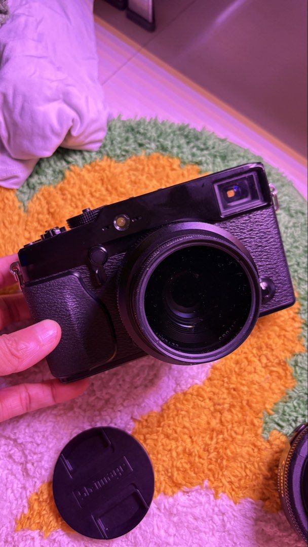 FUJIFILM XPRO1 XTRANS1 SENSOR NEGOTIABLE (Category: Cameras) located in Las Pinas. Submitted by glire (Listing ID 1454888853, Image 1). Description: COMES WITH - SGIMAGE 25mm 1.8 Lens - EF-FX Manual Lens mount - Original fujifilm battery charger - 2pcs K&F Battery - K&F battery charger - K&F CPL Filter - K&F NanoX Pro Black Diffusion 1/4 - 64gb Lexar Professional 250mb/s - JJC Hand grip - Camera Bag Issues: - Minimal scratches on body - LCD scree