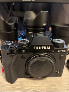 （分類：）位於 。 由 camera_boy 提交（商品編號 1454760796，圖片 1）。簡介： 。