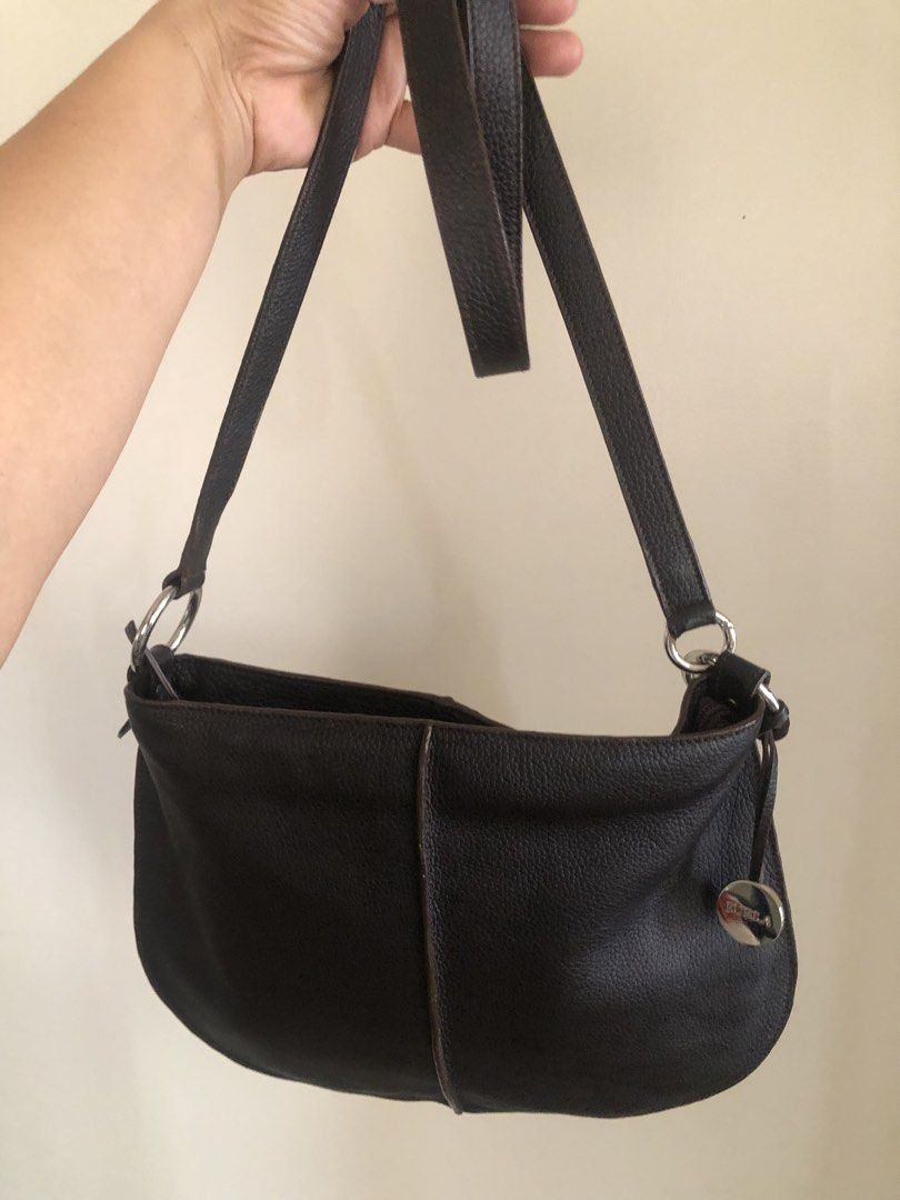 Furla crossbody bag black (Category: Luxury Bags & Wallets) located in Pasig City. Submitted by maricrism68145 (Listing ID 1454933545, Image 2). Description: Japan preloved.