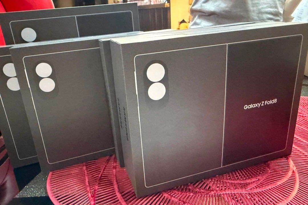 GALAXY FOLD 8 BRANDNEW SEALED (Category: Samsung) located in San Juan City. Submitted by djavier36. (Listing ID 1454893669, Image 2). Description: Brandnew samsung galaxy fold 8 256gb and 512gb available brandnew sealed with 1 year warranty factory unlocked dual sim all colors available .