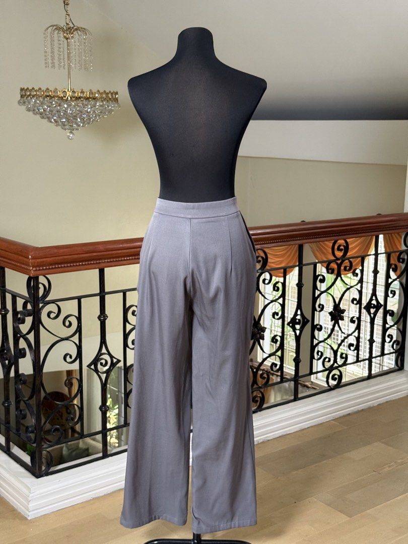 Gray Straight Formal Pants (Category: Other Bottoms) located in Makati City. Submitted by VersatileBabe (Listing ID 1454941355, Image 2). Description: .