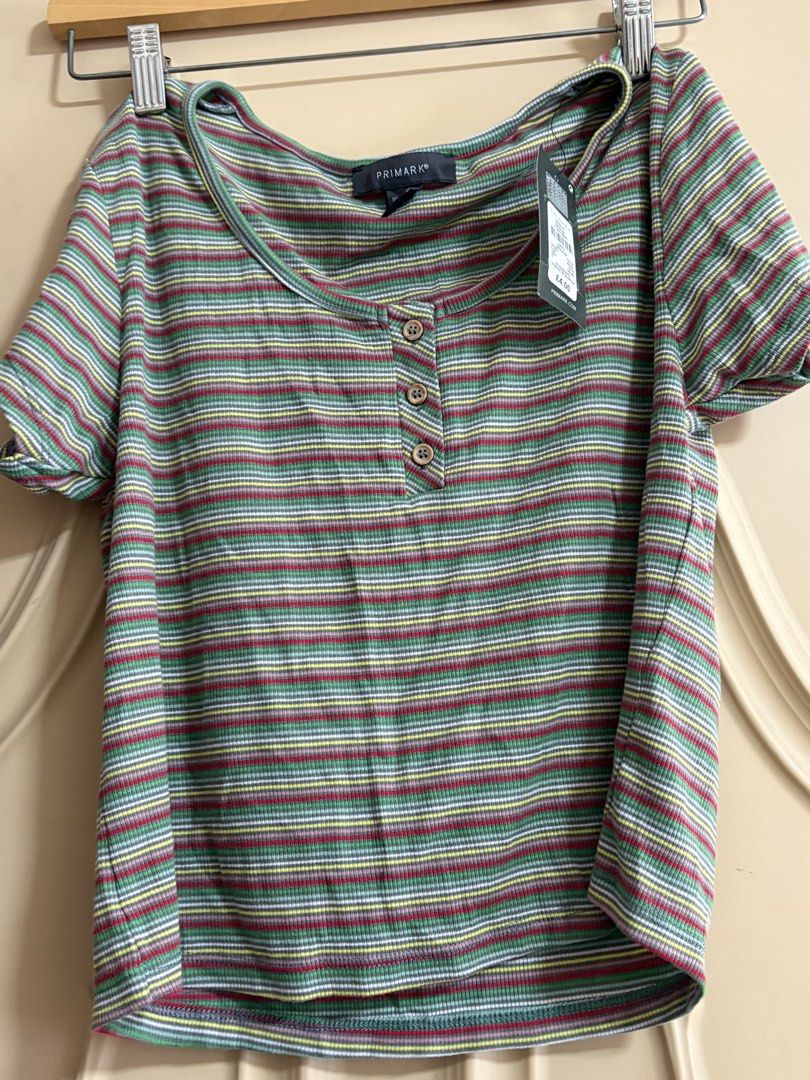 Green Striped Top (Category: Shirts) located in Singapore. Submitted by dooly (Listing ID 1454876216, Image 1). Description: -Brand new with tag -Selling as it doesn’t fit me .