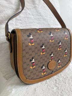 (Category: ) located in . Submitted by closet24 (Listing ID 1454777779, Image 1). Description: .