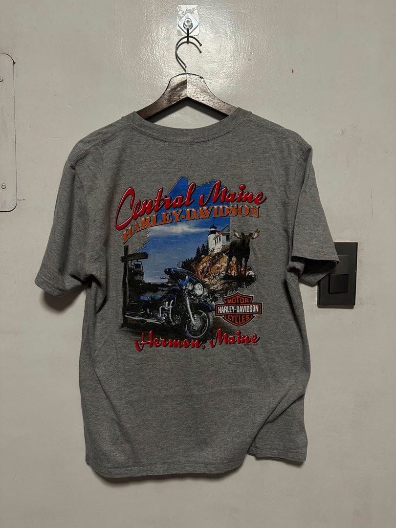 Harley shirt vintage (Category: Tshirts & Polo Shirts ) located in Bacoor. Submitted by bootsknocker (Listing ID 1454939142, Image 2). Description: Size: small to medium Width: 20 Length: 25 (Measured by INCHES) Condition: Excellent Color Rate: 9.9/10 Issue: None “Colors may vary due to lightening” “Swipe to see more details of piece and appreciate” AUTHENTIC✅.