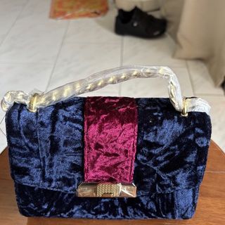 (Category: ) located in . Submitted by shopee_online (Listing ID 1454855898, Image 1). Description: .