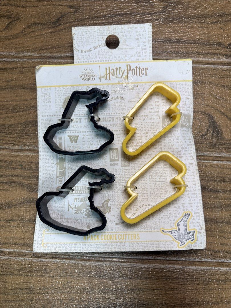 harry potter cookie cutter (Category: Bakeware) located in Quezon City. Submitted by fashionifywardrobe8899 (Listing ID 1452149695, Image 1). Description: 2 pcs avail.