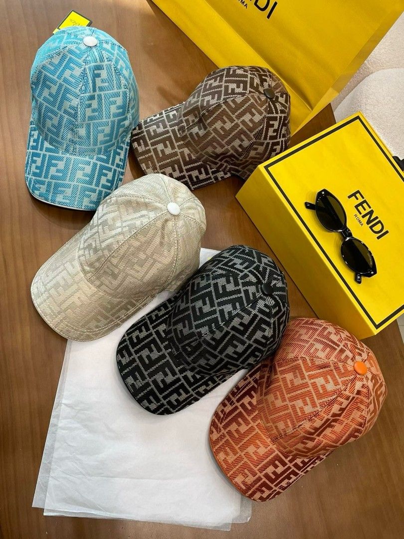 Hat (Category: Caps & Hats) located in Singapore. Submitted by yahffkt9683307 (Listing ID 1454782366, Image 3). Description: Pay on delivery, brand new with packaging..