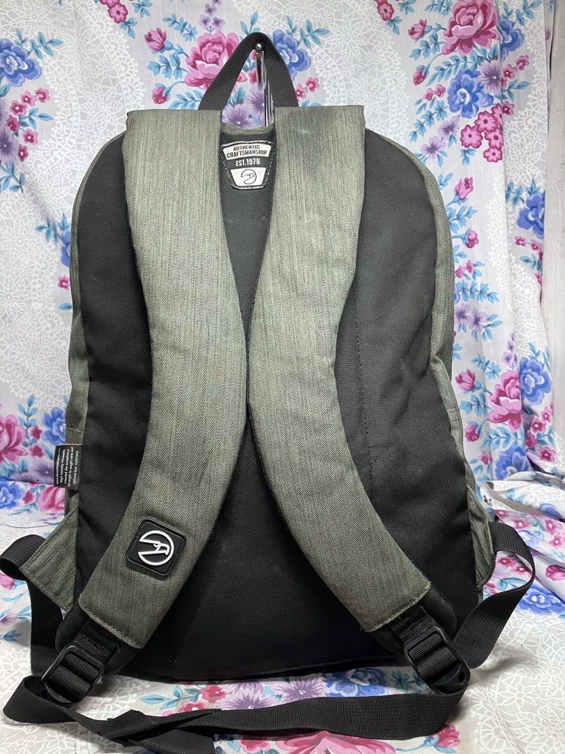 HAWK SCHOOL/CAMPUS BACKPACK (Category: Backpacks) located in General Mariano Alvarez. Submitted by adonid (Listing ID 1454844367, Image 2). Description: HAWK SCHOOL/CAMPUS BACKPACK GOOD CONDITION .