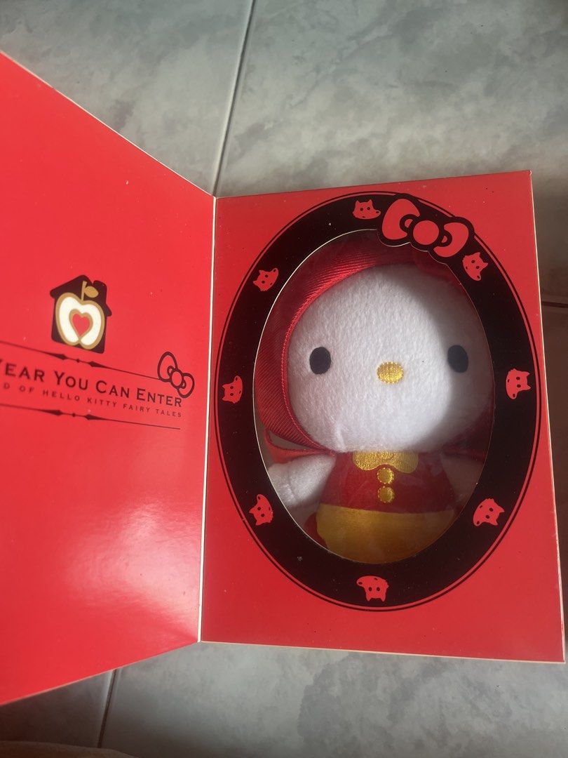 Hello Kitty (Category: Kids Toys) located in Singapore. Submitted by psle1909 (Listing ID 1454827699, Image 2). Description: Brought new, only for display. .