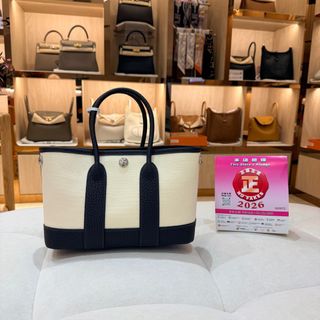 （分類：）位於 。 由 cchermesluxury 提交（商品編號 1454872981，圖片 1）。簡介： 。