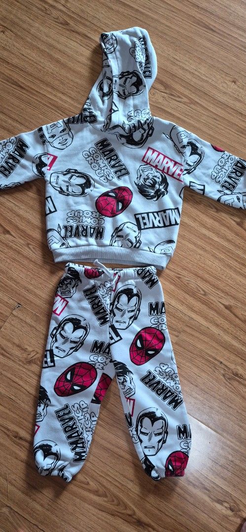 H&M Marvel Comics Spider-Man Iron Man Pajama Set (Category: Babies & Kids Fashion) located in Pasig City. Submitted by decluttermyclosetph (Listing ID 1454857986, Image 1). Description: - Super cool Marvel Comics pajama set for kids - Features awesome Iron Man and Spider-Man graphics - Made from a soft and comfortable cotton blend - Ideal for lounging or sleeping - Easy for kids to wear.