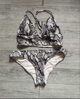 (Category: ) located in . Submitted by skl.pque (Listing ID 1454869140, Image 1). Description: .