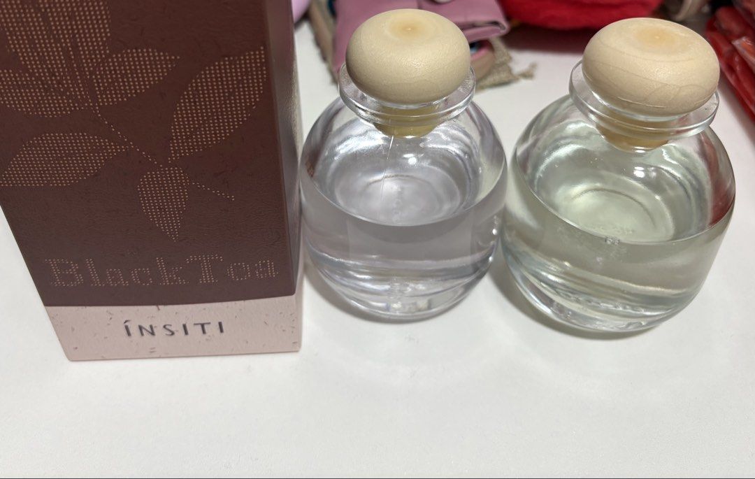Home diffuser (Category: Home Fragrance) located in Singapore. Submitted by rumble1 (Listing ID 1454787638, Image 1). Description: 3 bottles .