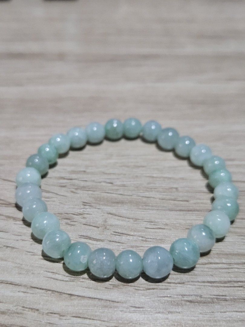 HQ Green Apple Jadeite Stone Bead Bracelet (Category: Bracelets) located in Cainta. Submitted by Kahi0410 (Listing ID 1454822066, Image 3). Description: Natural Burmese Jadeite (grade A) Apple Green 9mm bead size 16inch wrist size garterized with certificate.