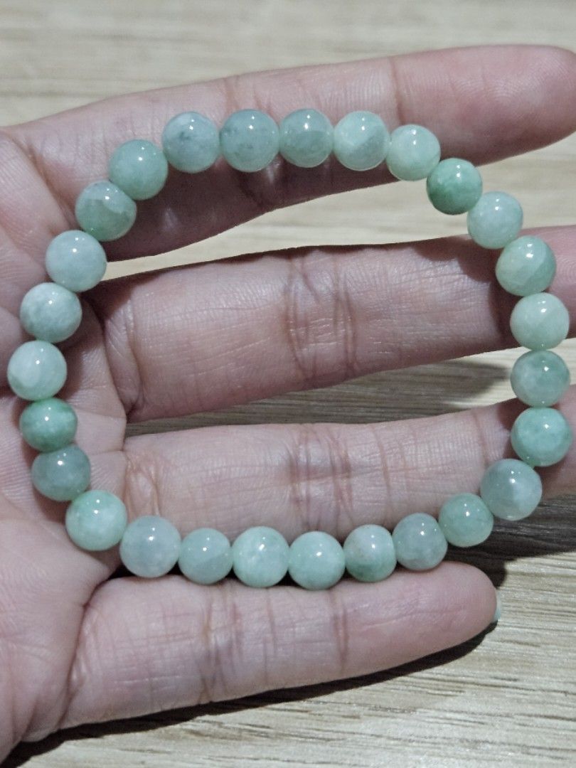 HQ Green Apple Jadeite Stone Bead Bracelet (Category: Bracelets) located in Cainta. Submitted by Kahi0410 (Listing ID 1454822066, Image 1). Description: Natural Burmese Jadeite (grade A) Apple Green 9mm bead size 16inch wrist size garterized with certificate.