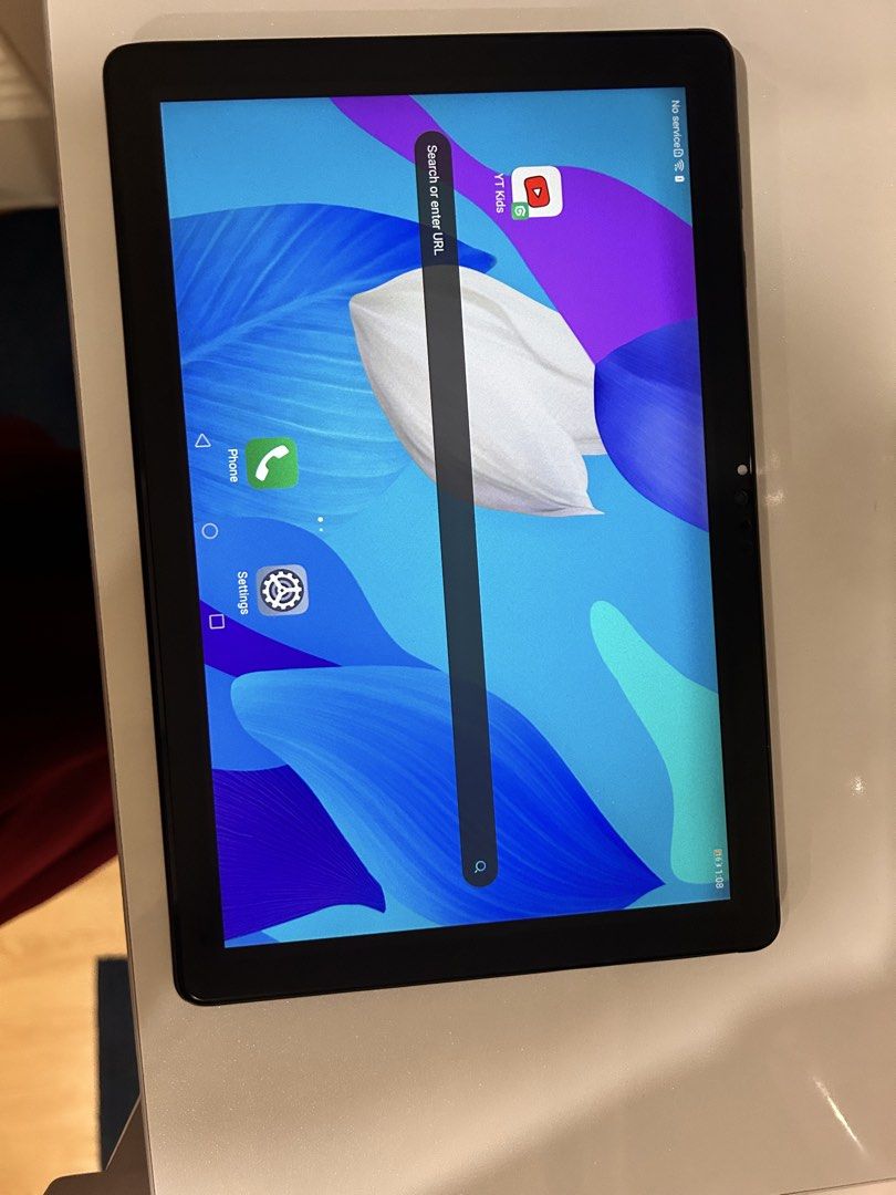 HUAWEI MatePad T 10 (LTE Version) (Tablet only) (Category: Android) located in Manila. Submitted by preloved_by_chen (Listing ID 1454798174, Image 3). Description: Selling this as is where is Model Name: HUAWEI MatePad T 10s (LTE Version) Model Code: AGRK-L09 Key Specifications Display: 10.1-inch IPS LCD, 1920 × 1200 resolution (FHD+) Processor: HiSilicon Kirin 710A (Octa-Core) Operating System / Software: EMUI 10.1 (based on Android 10) Features