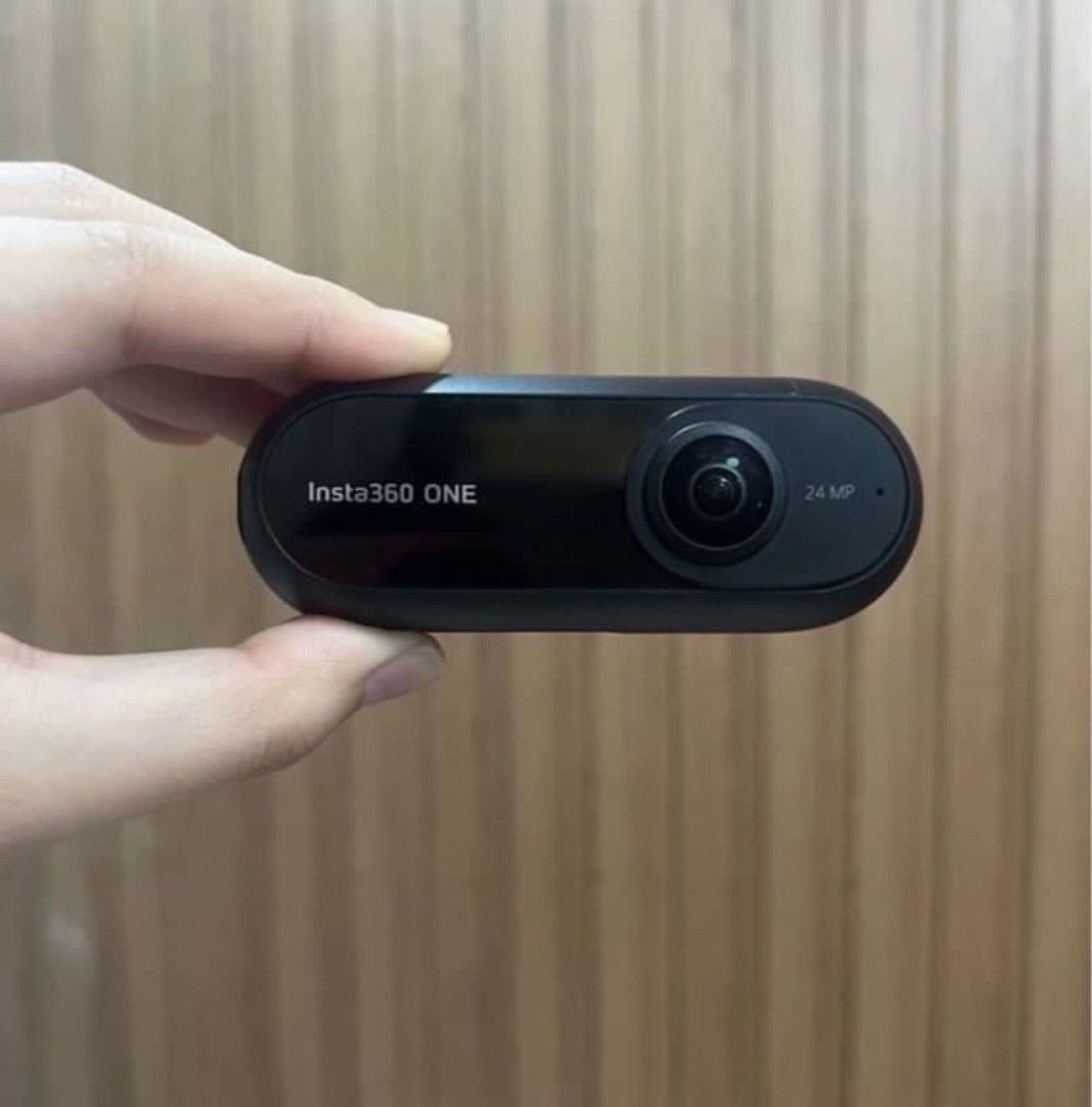 Insta360 ONE 4k UHD (Category: Video Cameras) located in Cainta. Submitted by chainm (Listing ID 1454807444, Image 2). Description: Camera and case only! LP Listed No lowballers❗️.