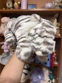 (Category: ) located in . Submitted by pasarbuysg (Listing ID 1454873661, Image 1). Description: .