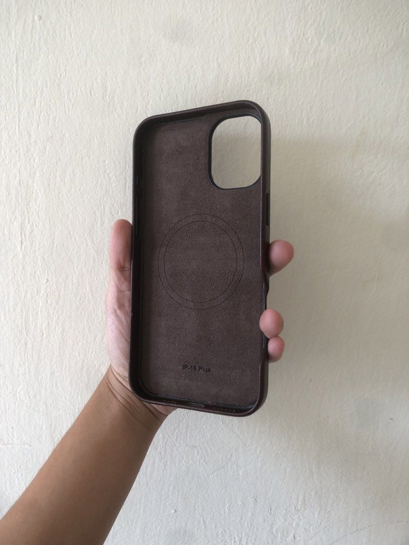 ip-16plus casing (Category: Cases & Covers) located in Subang Jaya. Submitted by rahlmzz (Listing ID 1454764458, Image 2). Description: price excluding postage & self pick up only.