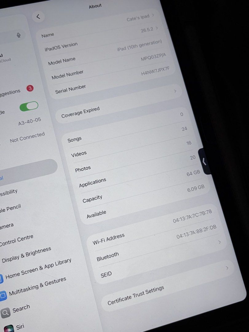 IPAD 10TH GEN (SILVER) (Category: iPad) located in Kuala Lumpur. Submitted by bossbabeproxyclub (Listing ID 1454893521, Image 2). Description: RM1.2k (CAN NEGO) Original. Last bought at 4 October 2025. - MEET UP AT SG BESI🫱🏻‍🫲🏽.