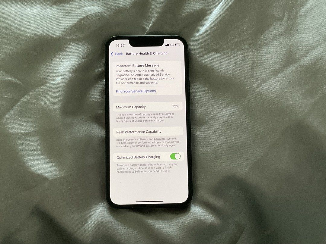 iPhone 13 Mini in Dark Green (Category: iPhone 13 Series) located in Cavite. Submitted by p4ndesal (Listing ID 1454840638, Image 2). Description: RFS: upgrade 72% Battery Health Use any sim card No hidden issues and history repair Pristine condition!!!.