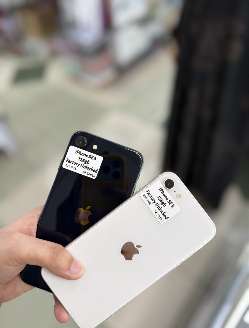 Iphone Se 3 128GB openline 87BH no issues openline (Category: iPhone SE Series) located in San Juan City. Submitted by najihahtelecomshop2018 (Listing ID 1454925119, Image 2). Description: Legit Store | Original unit FOR SALE | TRADE / SWAP ▫️INSTALLMENT thru: 🔸Credit Card (straight / installment) 🔸Ggives / Gcredit + 6% interest 🔸Spay Later + 6% interest (RFS: Buy and Sell any kinds of Gadgets) Description: iPhone SE 3 128GB ( other GB are als