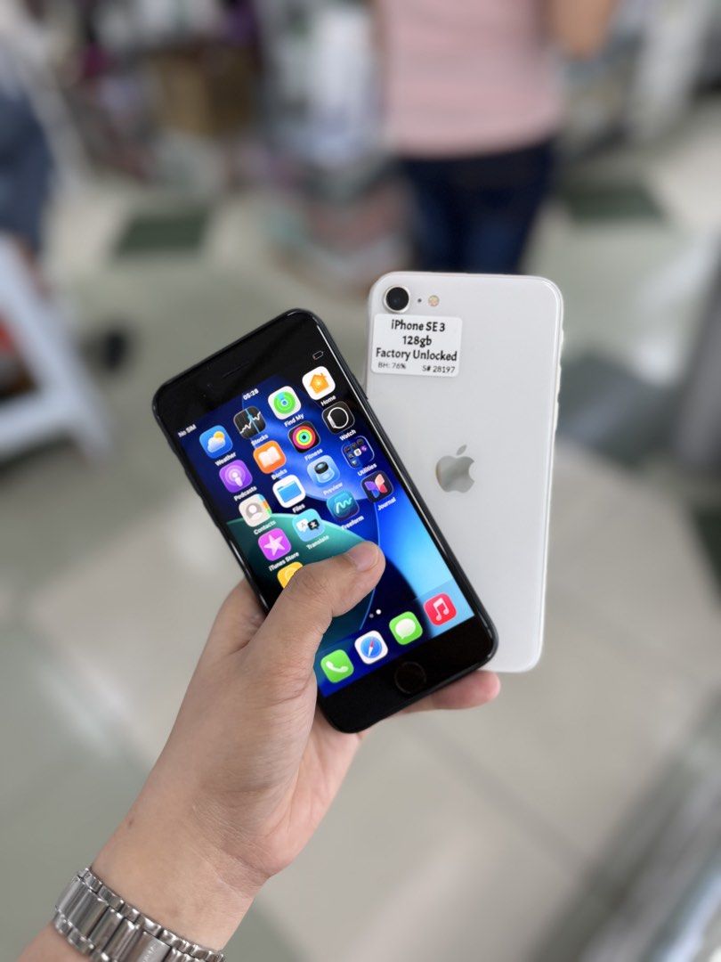 Iphone Se 3 128GB openline 87BH no issues openline (Category: iPhone SE Series) located in San Juan City. Submitted by najihahtelecomshop2018 (Listing ID 1454925119, Image 3). Description: Legit Store | Original unit FOR SALE | TRADE / SWAP ▫️INSTALLMENT thru: 🔸Credit Card (straight / installment) 🔸Ggives / Gcredit + 6% interest 🔸Spay Later + 6% interest (RFS: Buy and Sell any kinds of Gadgets) Description: iPhone SE 3 128GB ( other GB are als