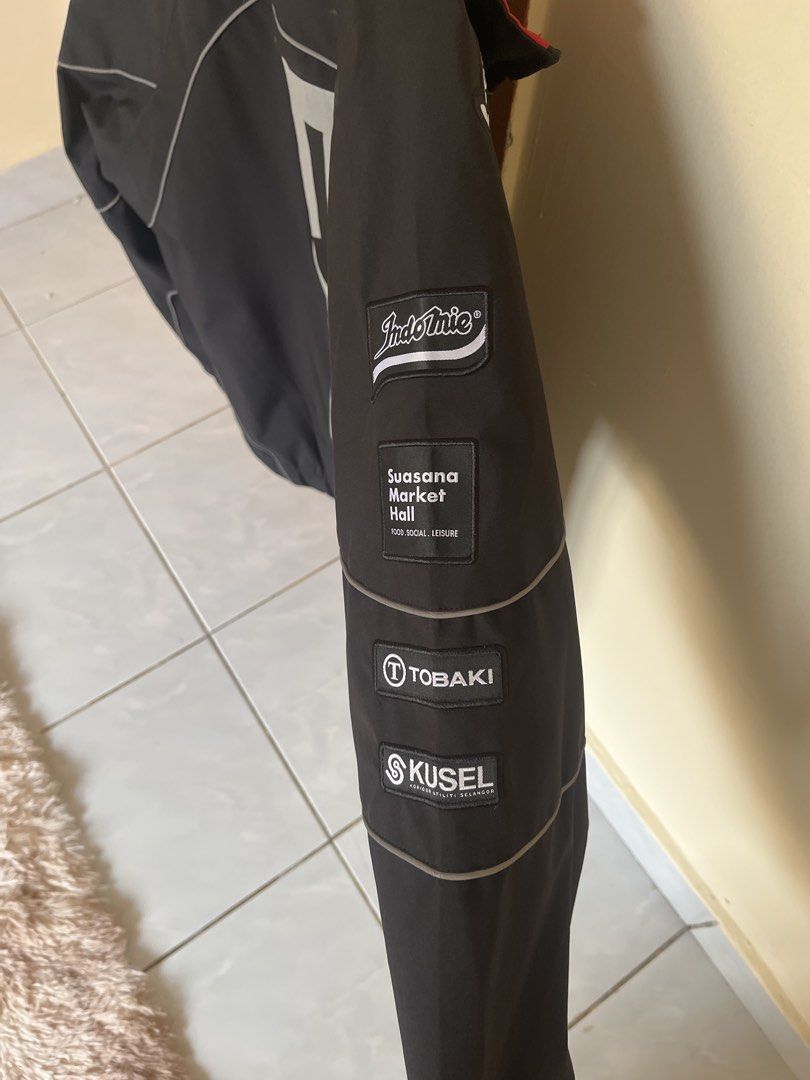 Jacket SRG (Category: Coats, Jackets and Outerwear) located in Kuala Lumpur. Submitted by bukanalbie (Listing ID 1454848612, Image 3). Description: .