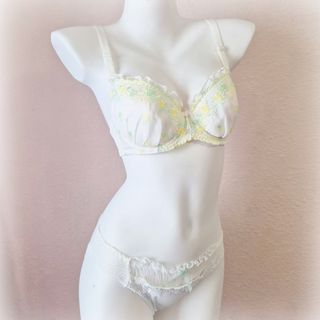 (Category: ) located in . Submitted by andd0 (Listing ID 1454801120, Image 1). Description: .