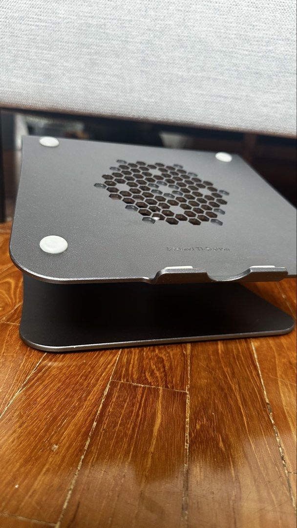 Laptop Riser (Category: Mounts & Holders) located in Singapore. Submitted by c.cyeo (Listing ID 1454840916, Image 1). Description: Solid laptop riser, no defects. Self collect from Tanah Merah .