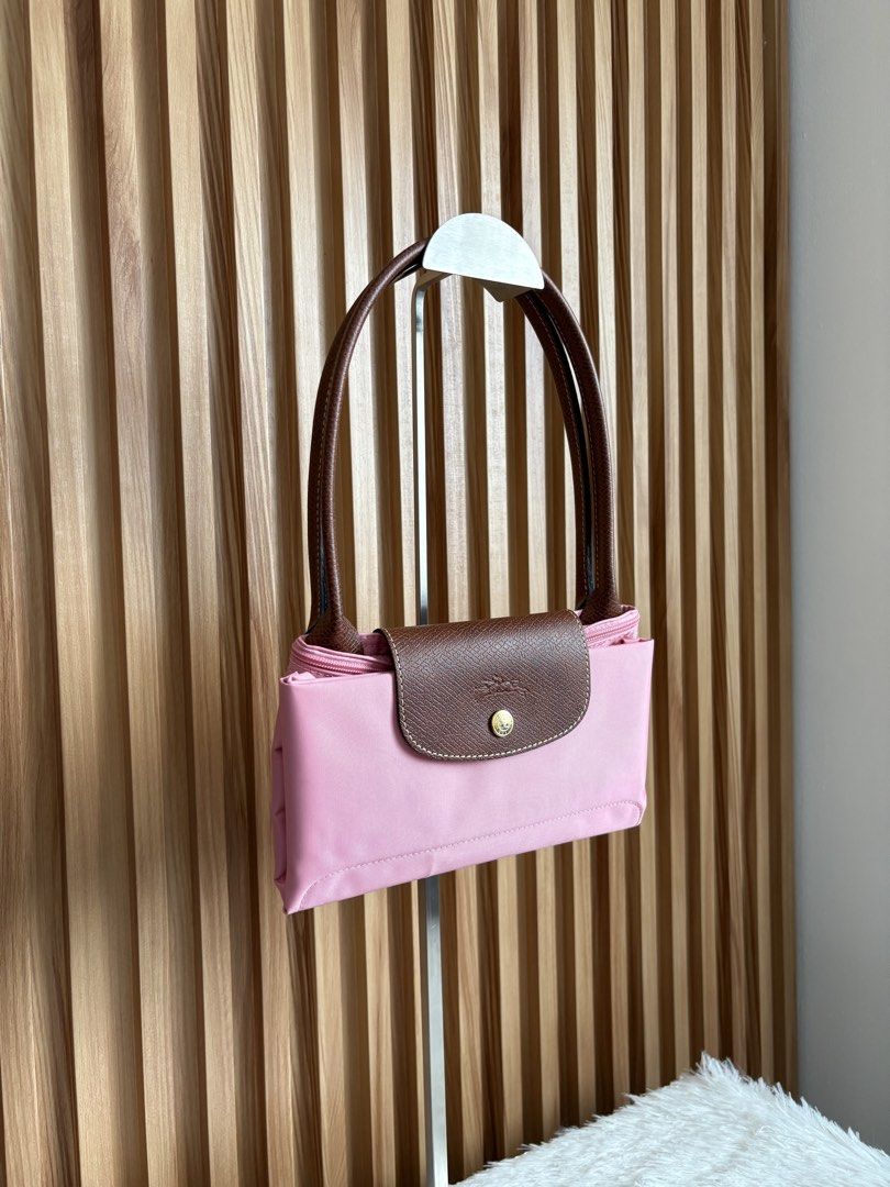 LONGCHAMP MEDIUM SHOULDER BAG LONG HANDLE IN GUMAUVE (Category: Shoulder Bags) located in Imus. Submitted by dumpitlikeaqueen (Listing ID 1454800656, Image 2). Description: • Store-bought in Taiwan • With zip bag & paper bag • Open for layaway • Instagram Shop: @dumpitlikeaqueen.