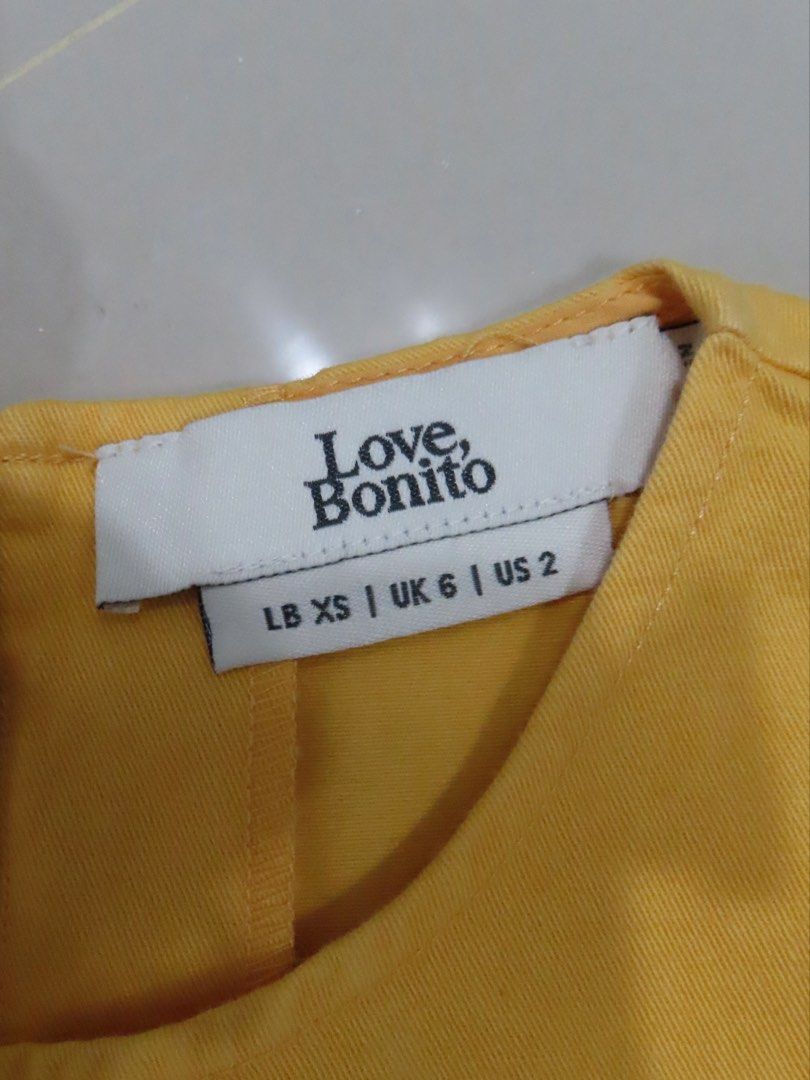 Love, Bonito Crop Top (Category: Blouses) located in Pasay City. Submitted by 500below (Listing ID 1454901927, Image 2). Description: Worn: 2x.